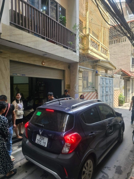 Bán nhà lô góc Mai Dịch -Cầu Giấy -vị trí đẹp - sát phố - thiên đường cho thuê -kinh doanh