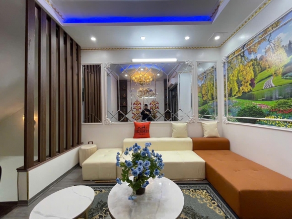  NHÀ HIẾM PHỐ GIÁP BÁT – LÔ GÓC – ÔTÔ ĐỖ CỬA – Ở NGAY – 45M2– GIÁ 7.65 TỶ TL
