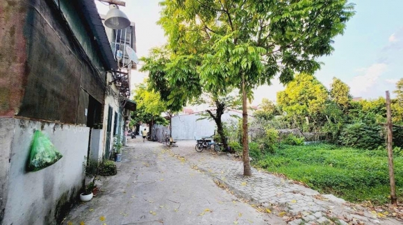 Bán đất, Đỗ Xuân Hợp, Ngõ Santafe vào nhà, 57m2, 700 triệu