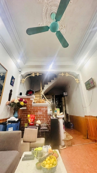 Nhà cũ Thuỵ Khuê, 29M2, Mua về xây mới được 5-6 Tầng, Ở hay CHO THUÊ đều đẹp, 60M ra phốg